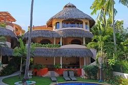 Pavo Real beachfront vacation rental in the Las Hamacas complex on Sayulita's north side
