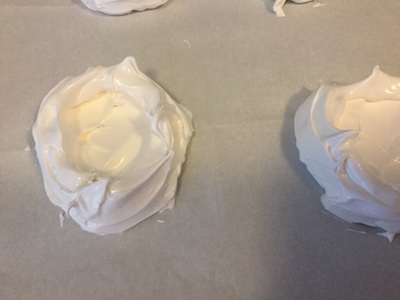 meringue cups for mango pavlova