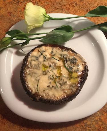 Live, Love, & Eat in Sayulita: Portobello Mushrooms Stuffed with Blue Cheese