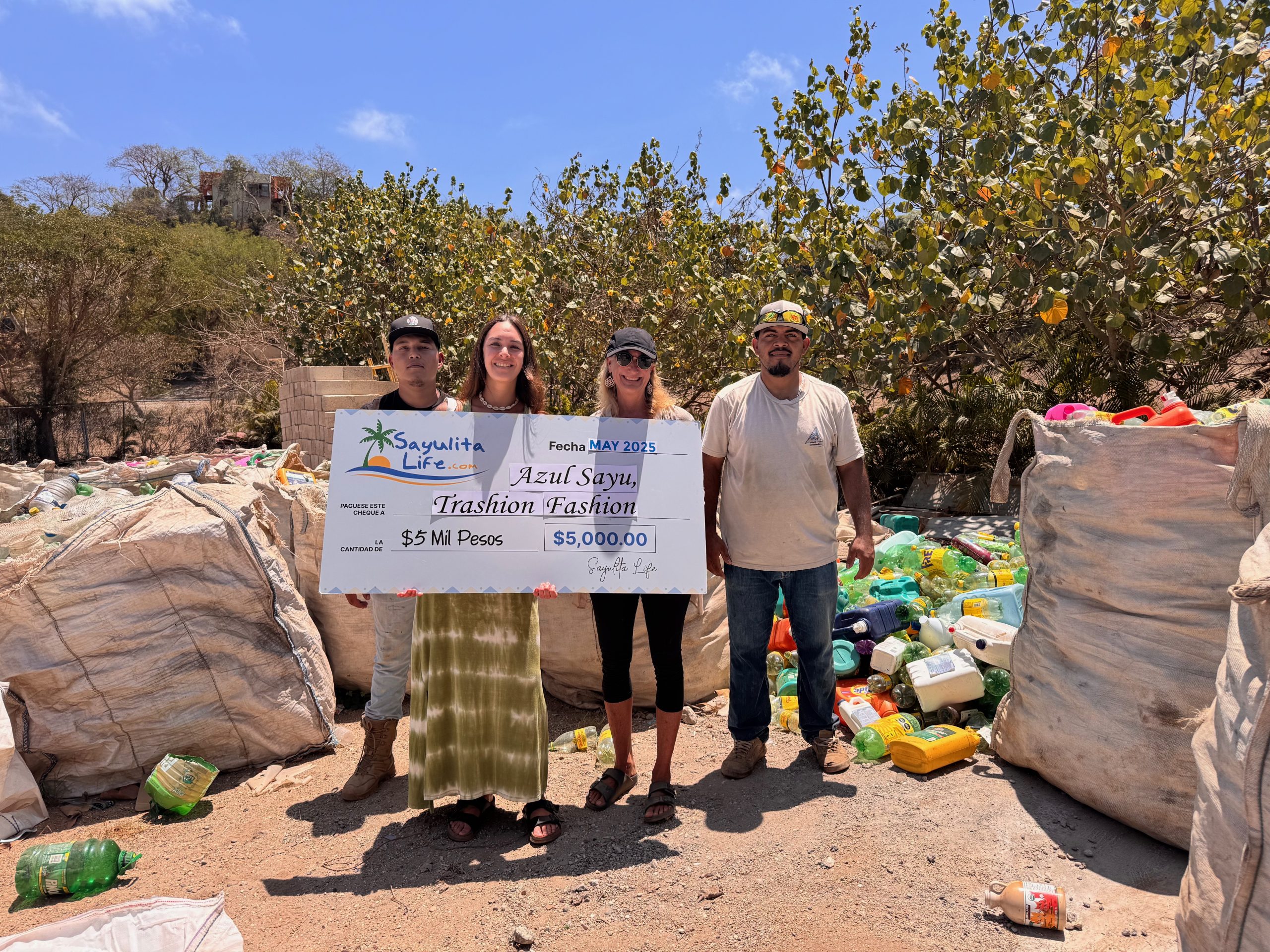 Sayulita Life Supports Azul Sayu & Trashion Fashion with $5,000 Peso Donation!