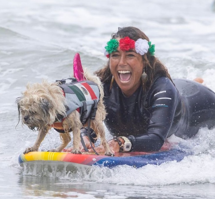 Surf’s Up for Sayulita’s Chia: Mexico’s First Dog Surfing Competitor 🐾